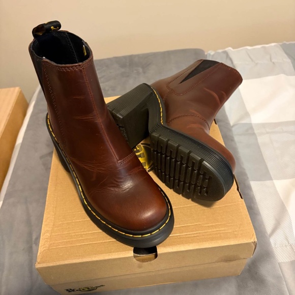 Dr. Martens Shoes - Doc Marten Spence